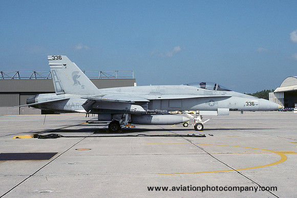 US Marines VFA-106 McDonnell Douglas F/A-18A Hornet 163127/AD-336 (1993)