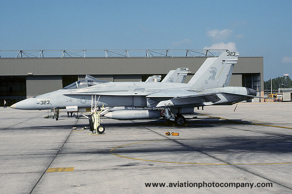 US Navy VFA-106 McDonnell Douglas F/A-18A Hornet 162859/AD-323 (1993)
