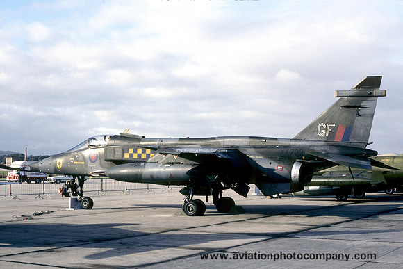 RAF 54 Squadron Sepecat Jaguar GR.1 XX722/GF (1981)