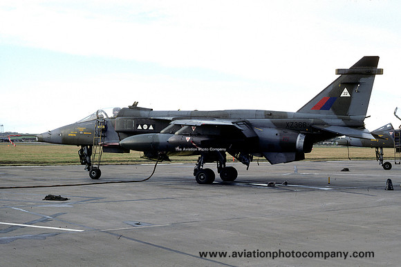 RAF 2 Squadron Sepecat Jaguar GR.1 XZ366 (1988)
