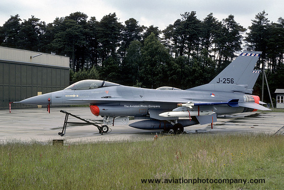 Dutch Air Force GD F-16A Fighting Falcon J-256 (1982)
