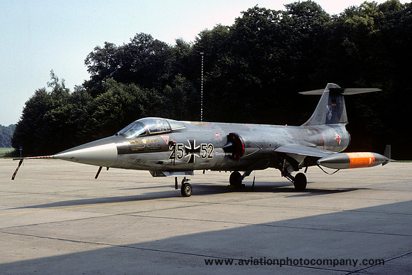 German Air Force JBG31 Lockheed F-104G Starfighter 25+52 (1982)