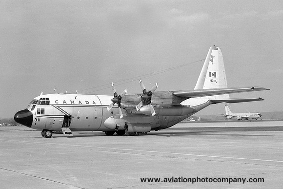 Canadian Armed Forces 435 Squadron Lockheed CC-130H Hercules 130311 at Offutt AFB (1983)