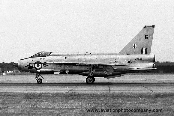 RAF 111 Squadron English Electric Lightning F.3 XP742/G (1968)