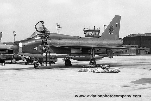 RAF 11 Squadron English Electric Lightning T.5 XS452/T (1977)