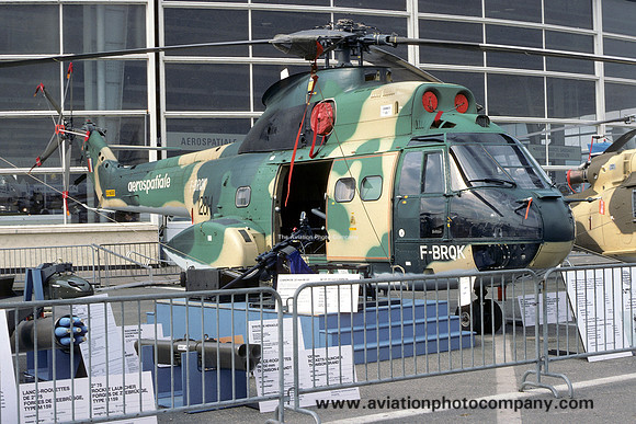 Aerospatiale SA.330C Puma F-BRQK at the Paris Air Show (1977)