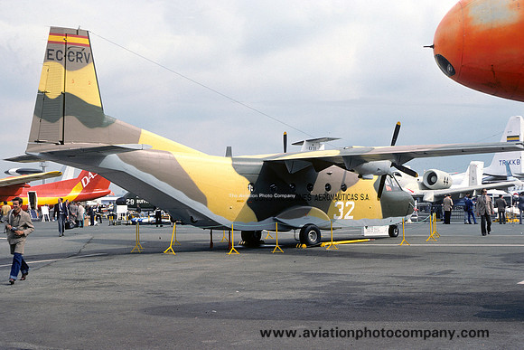 CASA C.212-100 Aviocar EC-CRV at the Paris Air Show (1977)