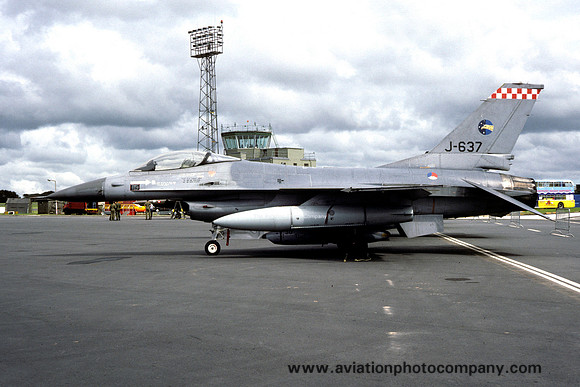 Dutch Air Force 306 Squadron GD F-16A Fighting Falcon J-637 (1986)