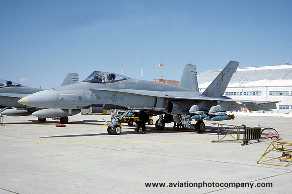 Canadian Armed Forces AETE McDonnell Douglas CF-188 Hornet 188701 (1986)