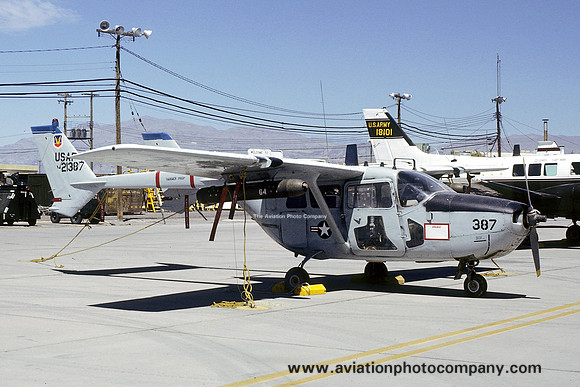 USAF 601 TCW 27 TASS Cessna O-2A Skymaster 67-21387 at Nellis AFB (1979)