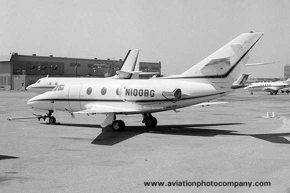 Dassault Falcon 10 N100BG (1979)