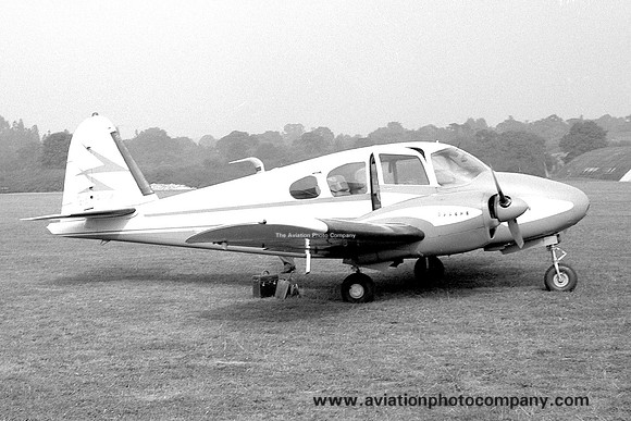 Piper PA-23-160 Apache G-APVK (1961)