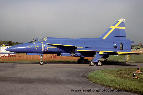 Swedish Air Force F16 SAAB Viggen JA-37C 37432 (2001)