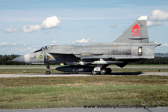 Swedish Air Force F4 SAAB Viggen JA-37 37388/58 (2001)