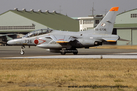 JASDF Kawasaki T-4 56-5736 (2002)
