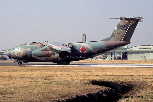 JASDF 402 Hikotai Kawasaki C-1 68-1014 (2002)