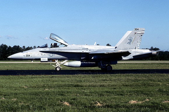 US Navy VFA-106 McDonnell Douglas F/A-18C Hornet 165204/AD-304 (2000)