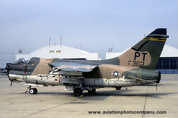 USAF Pennsylvania ANG 146 TFS LTF A-7D Corsair 71-0362/PT