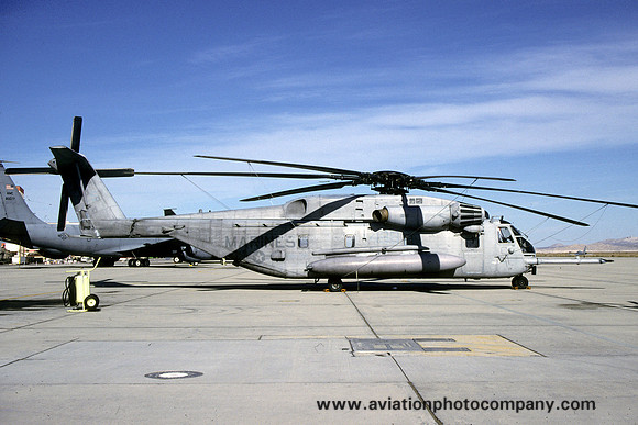 US Marines HMM-764 Sikorsky CH-53E Super Stallion 165346/MS-488 at Edwards AFB (2000)