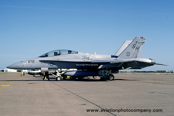 US Marines VMFAT-101 McDonnell Douglas F/A-18D Hornet 164022/SH-272 (1993)