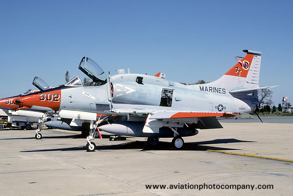 US Marines NATC Douglas A-4M Skyhawk 158180/7T-302 (1985)