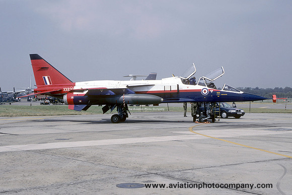 Empire Test Pilots' School Sepecat Jaguar T.2 XX830 (1994)