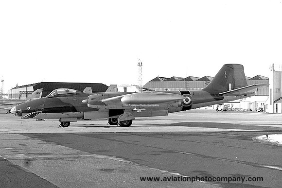RAF 16 Squadron English Electric Canberra B(I).8 XM271 at RAF Leuchars (1971)