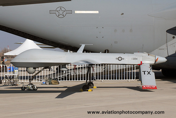 USAF Texas ANG 147 RG General Atomics RQ-1B Predator 07-0224/TX at FIDAE (2016)