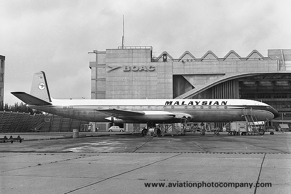 Malaysian Airlines De Havilland Comet 4 Om-AOE at Heathrow