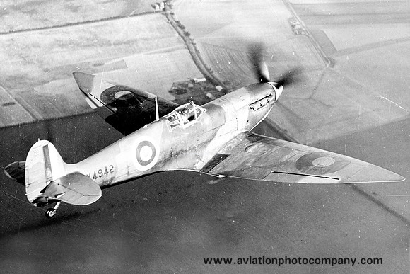 RAF Supermarine Spitfire VII X4942 Air to Air