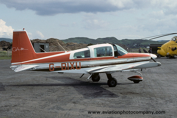 Gulfstream-American AA-5B Tiger G-BIXU (1984)