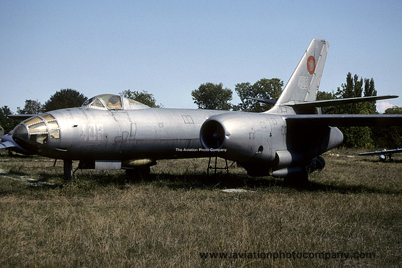 Romanian Air Force Ilyushin Il-28R 405 displayed at Otopeni (2003)