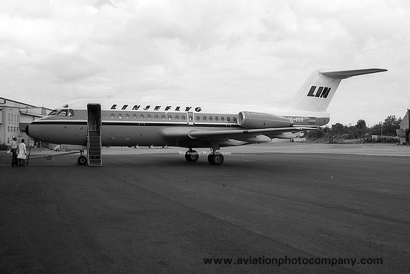 Linjeflyg Fokker F-28-1000 Fellowship SE-DGB