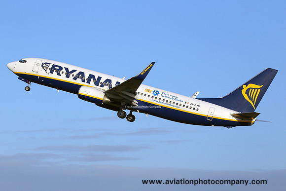 Ryanair Boeing 737-800 EI-DYB at Manchester (2014)