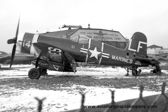 US Marines Chance F4U-4 Corsair 96875/LF-14 (1955)