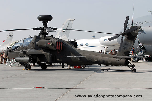 UAE Army McDonnell Douglas AH-64D 054 at the Dubai Airshow (2013)