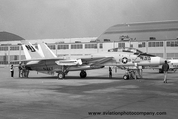 US Navy VF-124 Grumman F-14A Tomcat 159457/NJ-433 (1975)