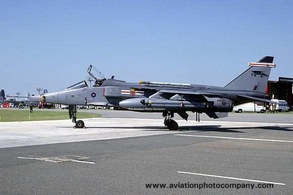 RAF 41 Squadron Sepecat Jaguar GR.3 XZ104/FM at RAF Cottesmore (2000)