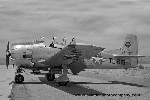USAF North American T-28A Trojan 51-7619