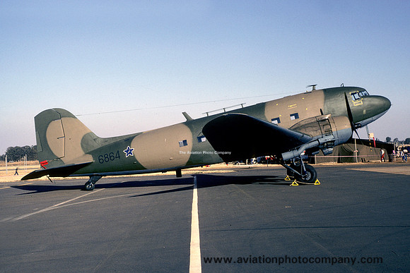 South African Air Force 25 Squadron Douglas C-47 6864 (1987)