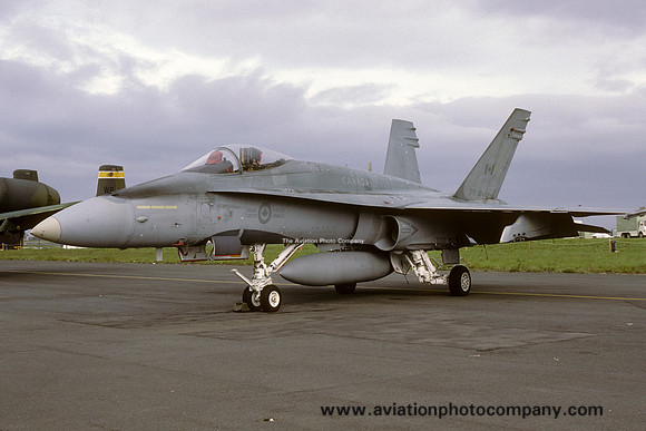 Canadian Armed Forces 1 CAG McDonnell Douglas CF-188 Hornet 188762 (1987)