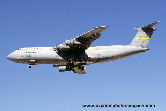 USAF 436/512 AW Lockheed C-5B Galaxy 86-0019 (2000)