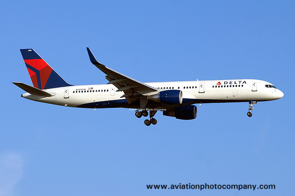 Delta Airlines Boeing 757-2Q8(WL) N709TW (2008)