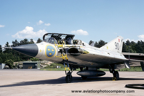 Swedish AF F16 SAAB Draken Sk-35C 35822/90 (1982)