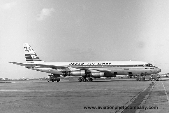 Japan Airlines Douglas DC-8-32 JA8005 (1967)