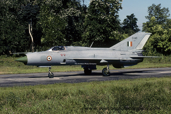 Indian Air Force OFTU Mikoyan MiG-21FL C1149 (2002)