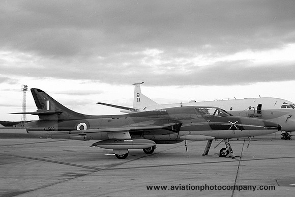 RAF 237 OCU Hawker Hunter T.7 XL568 (1971)