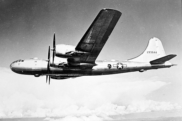 USAAF Boeing B-29A 42-93844 Air to Air
