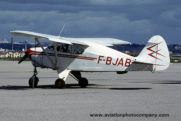 Piper PA-22-150 Tri-Pacer F-BJAB (1977)
