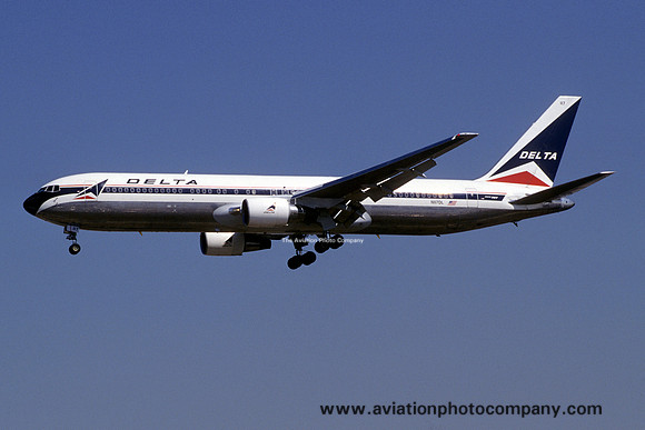 Delta Airlines Boeing 767-300 N117DL (1997)